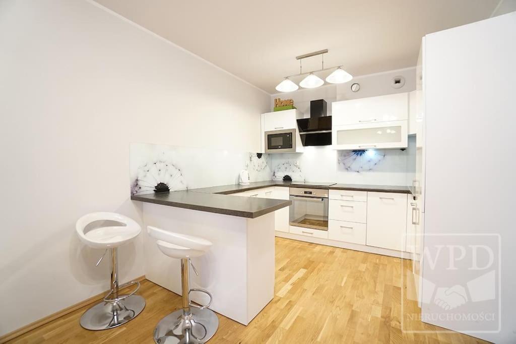 Modern Apartment-City Center-New Building-Garage Wrocław Exterior foto